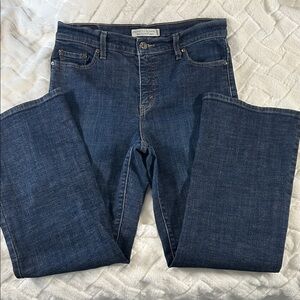 Levi's Perfectly Slimming Boot Cut 512 Jeans 
Size 12 short